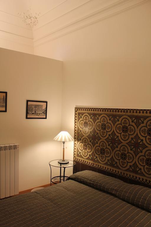 Giro B&B Catania Habitación foto